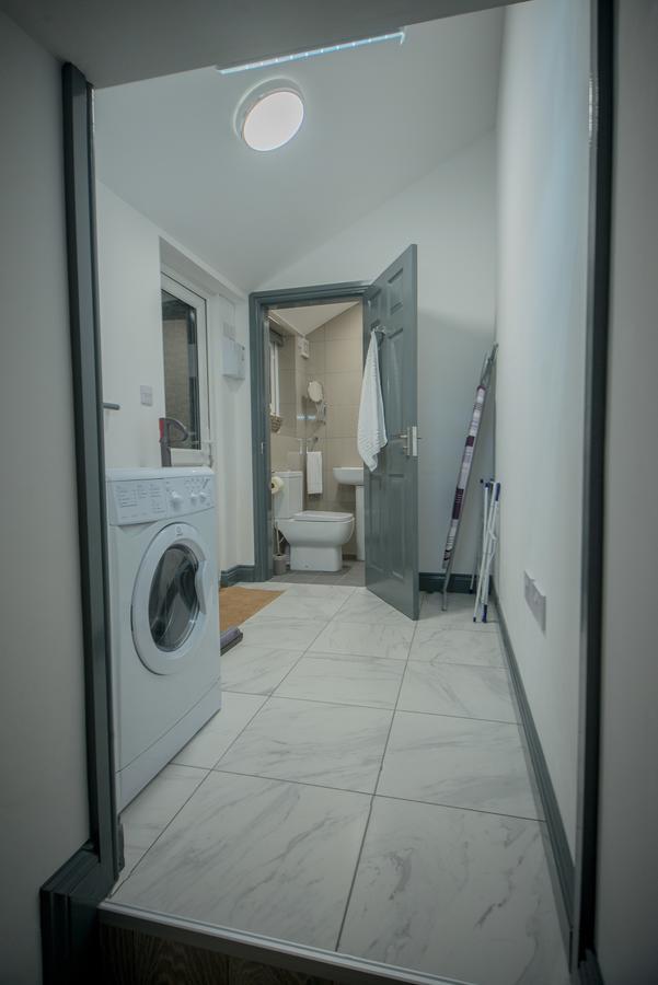 Barnston House - Heswall - Spacious Homely Holiday Home By Rework Accommodation Eksteriør billede