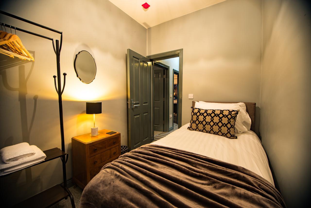 Barnston House - Heswall - Spacious Homely Holiday Home By Rework Accommodation Eksteriør billede